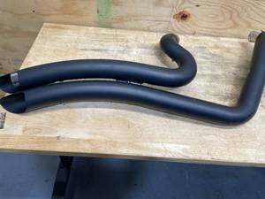 lot 194 image: Freedom Performance Sharp Curve Radius Exhaust System - HD00259 for 1991-2005 Harley-Davidson Dyna Motorcycles