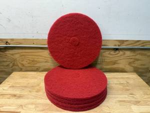lot 162 image: Red BuffingCleaning floor pads