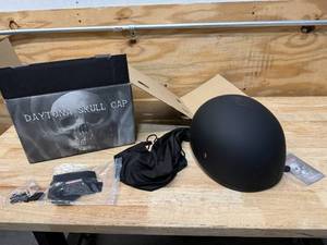 lot 181 image: Daytona Skull Cap