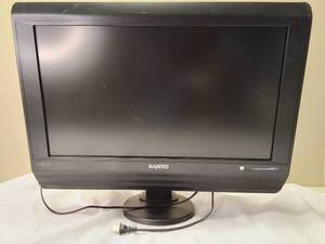 lot 6 image: SANYO  Integrated Digital Wide ScreenInte HDTV 26 Smart TV Vizon w remote