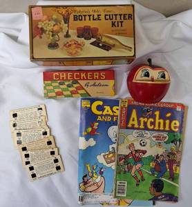 lot 16 image: Vintage &  Classic Games & Hobby Lot