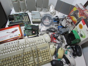 lot 76 image: Various Electronic Lot