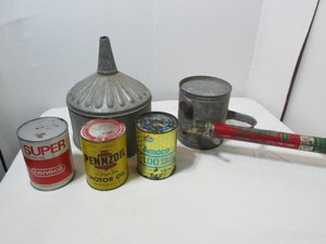 lot 165 image: Vintage Oil Cans