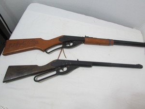 lot 172 image: Daisy Red Ryder BB Gun