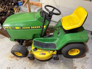 lot 1 image: John Deere LX188 Lawn Tractor with V-Twin Engine