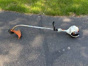 lot 10 image: Stihl FS 40 C Gas Trimmer