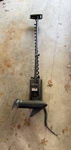 lot 47 image: Minn Kota Trolling Motor with Battery Indicator