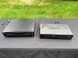 lot 49 image: Realistic STA-130 Stereo Receiver and Sony CDP-CE345 CD Player