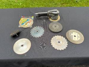 lot 52 image: Lot of Assorted Circular Saw Blades and Pneumatic Sander