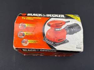 lot 66 image: Black & Decker 14 Sheet Finishing Sander Model FS500