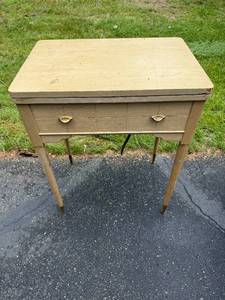 lot 69 image: Vintage Wooden Sewing Table with Built-in Storage
