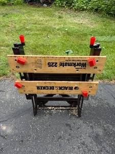 lot 78 image: Black & Decker Workmate 225 Portable Workbench
