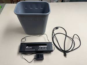 lot 111 image: Fellowes Powershred PS 30 with Waste Bin and Power Cord