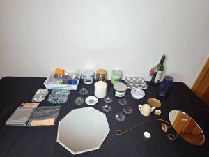 lot 163 image: Collection of Decorative Candles, Holders & Reflective Mirrors