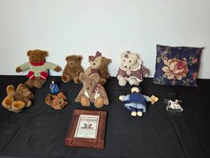lot 178 image: Collection of Handmade Dolls, Teddy Bears, Pillow, and Embroidered Frame