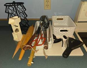 lot 189 image: Collection of Kitchen Utensils and Accessories