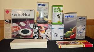 lot 192 image: Assorted Kitchen Accessories including Slicers and Food Prep Set