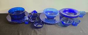 lot 199 image: Collection of Vintage Cobalt Blue Glassware Pieces
