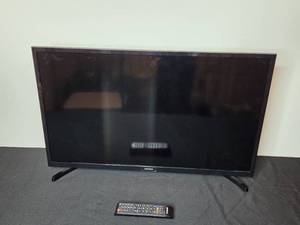 lot 227 image: Samsung 32-Inch LED TV with Remote - Model UN32N5300AFXZA