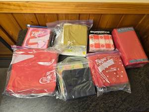 lot 257 image: Assorted Holiday Tableware and Party Supplies Collection