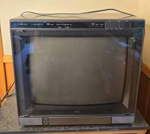 lot 258 image: NEC CT-2020A 20-inch CRT Television
