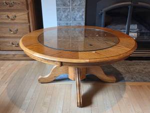 lot 268 image: Round Oak Dining Table with Glass Insert