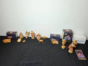 lot 270 image: Fontanini Nativity Set - Hand-Painted Figurines