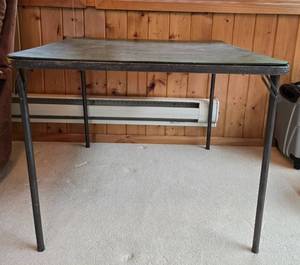lot 280 image: Vintage Folding Card Table