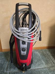 lot 285 image: Husky Powerwasher 2000 PSI with Smart Pressure Washer Technology