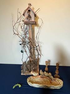 lot 320 image: Vintage Birdhouse Decor Set with Ceramic Bird Feeder and Wooden Candle Holders