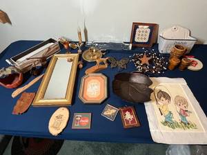 lot 349 image: Vintage Home Decor and Collectibles Set Including Unique Art Pieces
