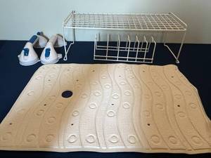 lot 352 image: Bathroom Accessory Set with Bath Mat, Grab Bars, and Organizers