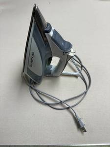 lot 382 image: Rowenta Focus 1700W Steam Iron Made in Germany