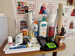 lot 391 image: Crafting and Household Supplies Bundle - content quantites unknown