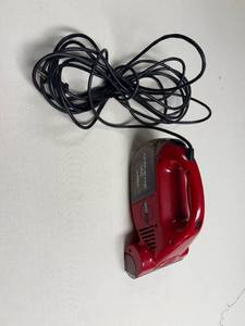 lot 407 image: Eureka Corvette Vac Handheld Vacuum Cleaner