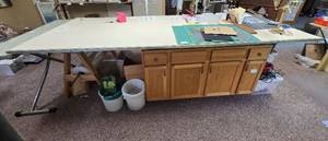 lot 424A image: Large Crafting and Sewing Work Table contents not included