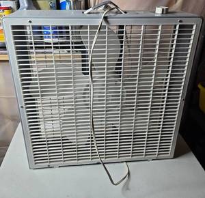 lot 443 image: Used Box Fan with Adjustable Speeds and Carry Handle