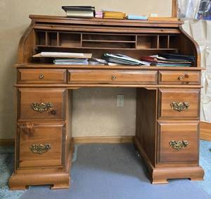 lot 444 image: Wooden Roll Top Desk with Storage Drawers - contents not included