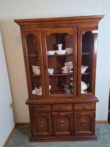 lot 489 image: Large Oak China Cabinet with Glass Doors - contents not included - sold in separate lots