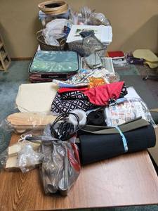 lot 500 image: Assorted Sewing and Fabric Craft Lot with Fashion Patterns