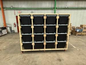 lot 19 image: 16 Tote Ultimate Tub Hub (73 x 90 x 29)