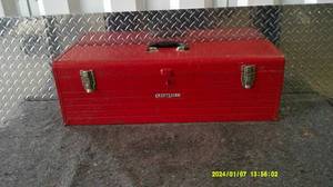 lot 13 image: Vintage Craftsman Toolbox