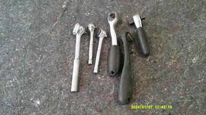 lot 32 image: Lot of Assorted Six Ratchets