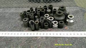 lot 51 image: A Lot of Large CR-V Sockets Klutch and others