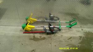 lot 112 image: Hedge Trimmer & Weed Eater Line Trimmer.