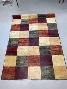 lot 7M image: Checkered Area Rug