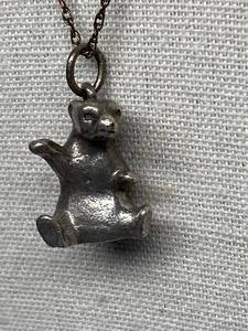lot 10B image: Heavy Sterling Silver 925 Bear Pendant Necklace