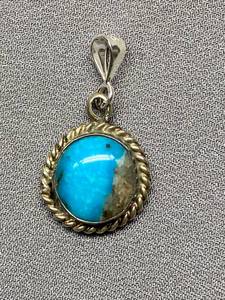 lot 14B image: Sterling Silver 925 Turquoise Pendant Necklace