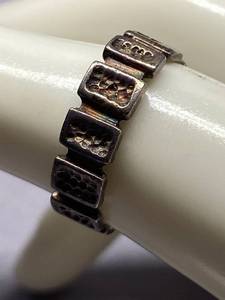 lot 24B image: Sterling Silver 925 Textured Square Link Ring Size 5.5