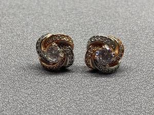 lot 40B image: Sterling Silver 925 Knot Design Stud Earrings
